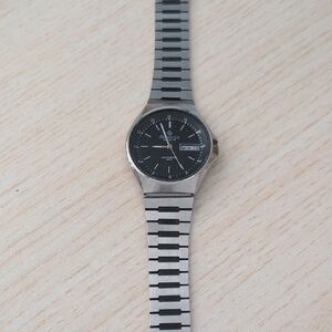 Fossil Black Dial with Silver-Tone Bracelet Watch